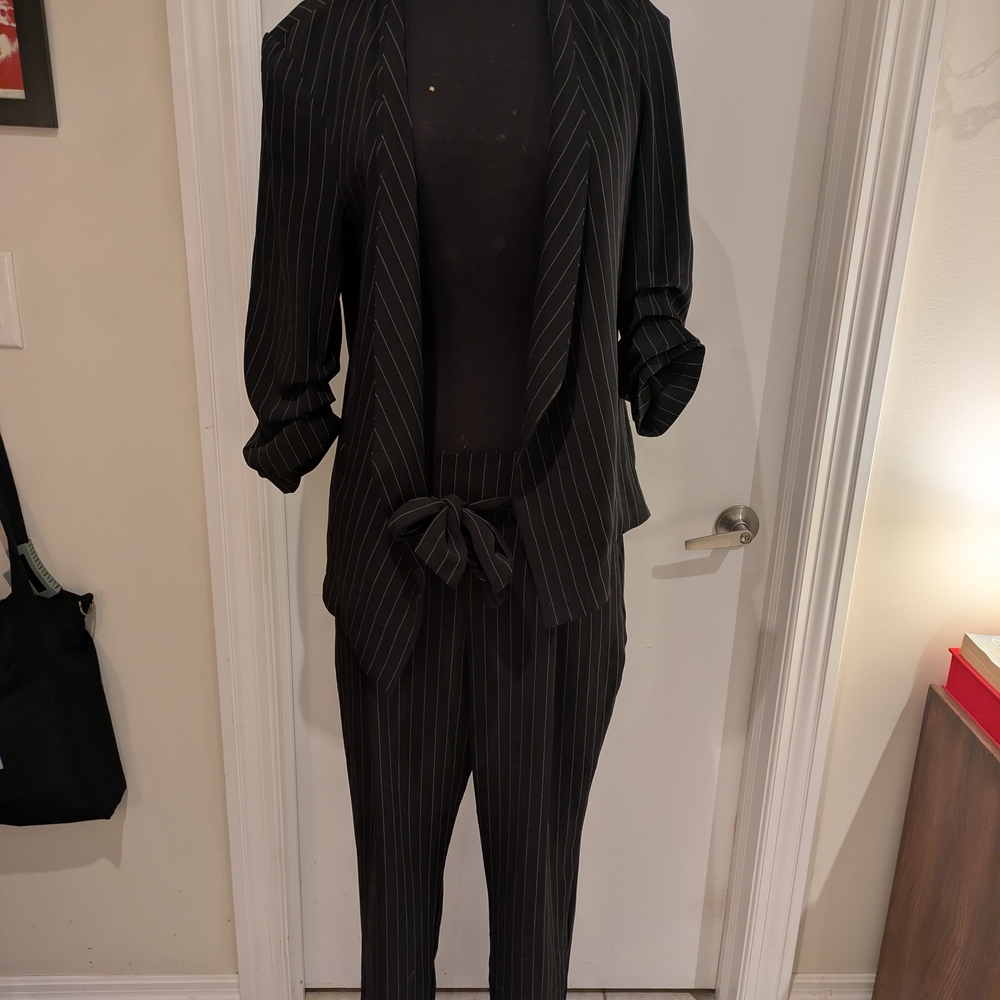 Elegant Black Pinstripe Women's Blazer